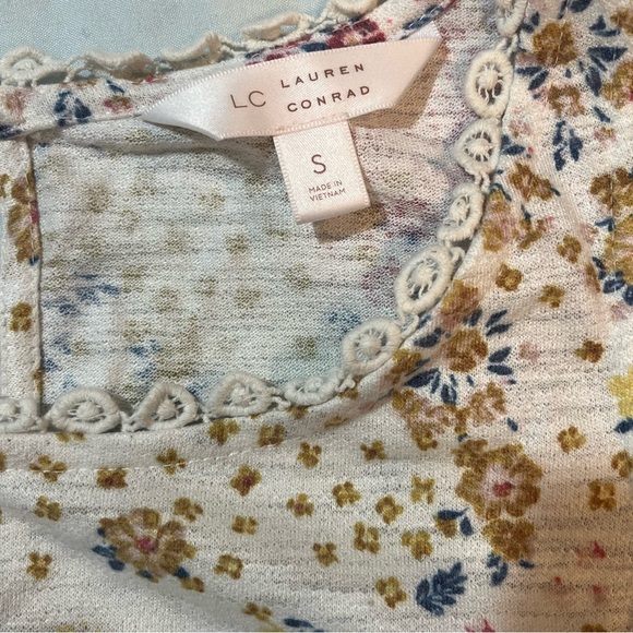 LC Lauren Conrad Top - Picture 3 of 3